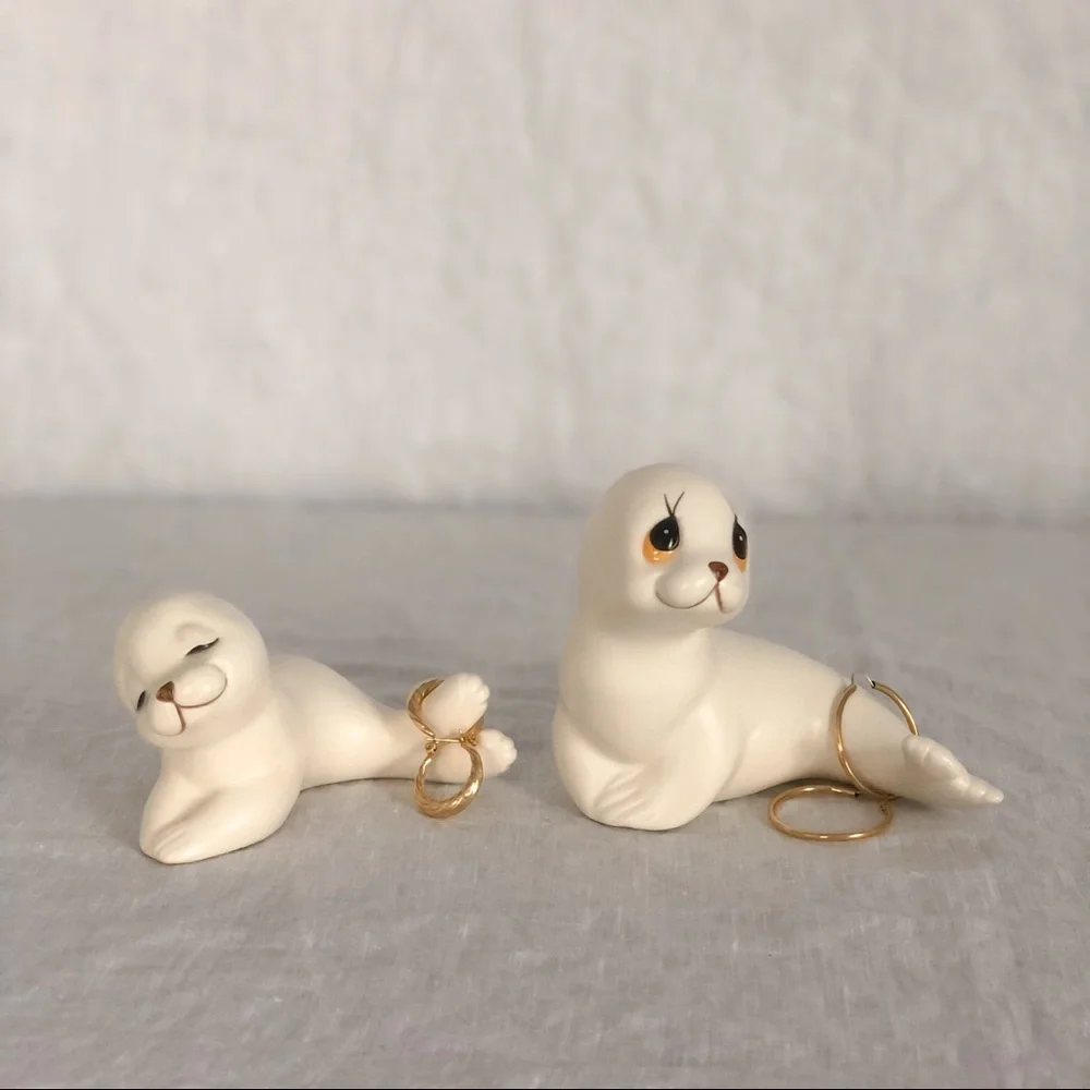 Vintage Set of 2 Seals Jewelry Display